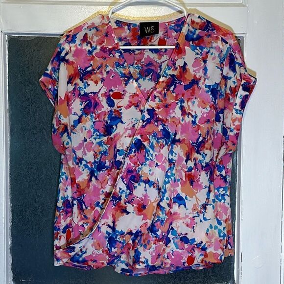 W5 Women’s Pink multicolor Floral Faux Wrap Short Sleeve Blouse Size large - Picture 1 of 5